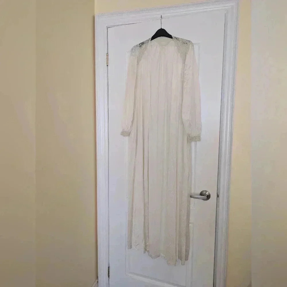Vintage long cream robe cover up with lace details and pockets
